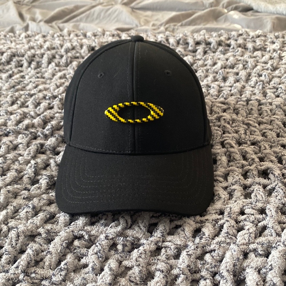 Oakley Hat